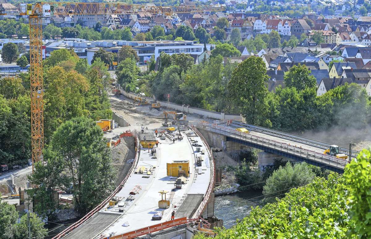 Zwischen Walheim und Besigheim: B 27-Enzbrücke wird erst Ende Oktober freigegeben