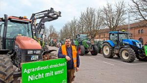 Kreis Ludwigsburg: „Fünf nach Zwölf“: Schlepper-Hupen für eine andere Landschaftspolitik