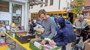 Der Bücherflohmarkt des evangelischen Jugendwerks ist für viele Besucher eine Attraktion. Foto: /Oliver Bürkle
