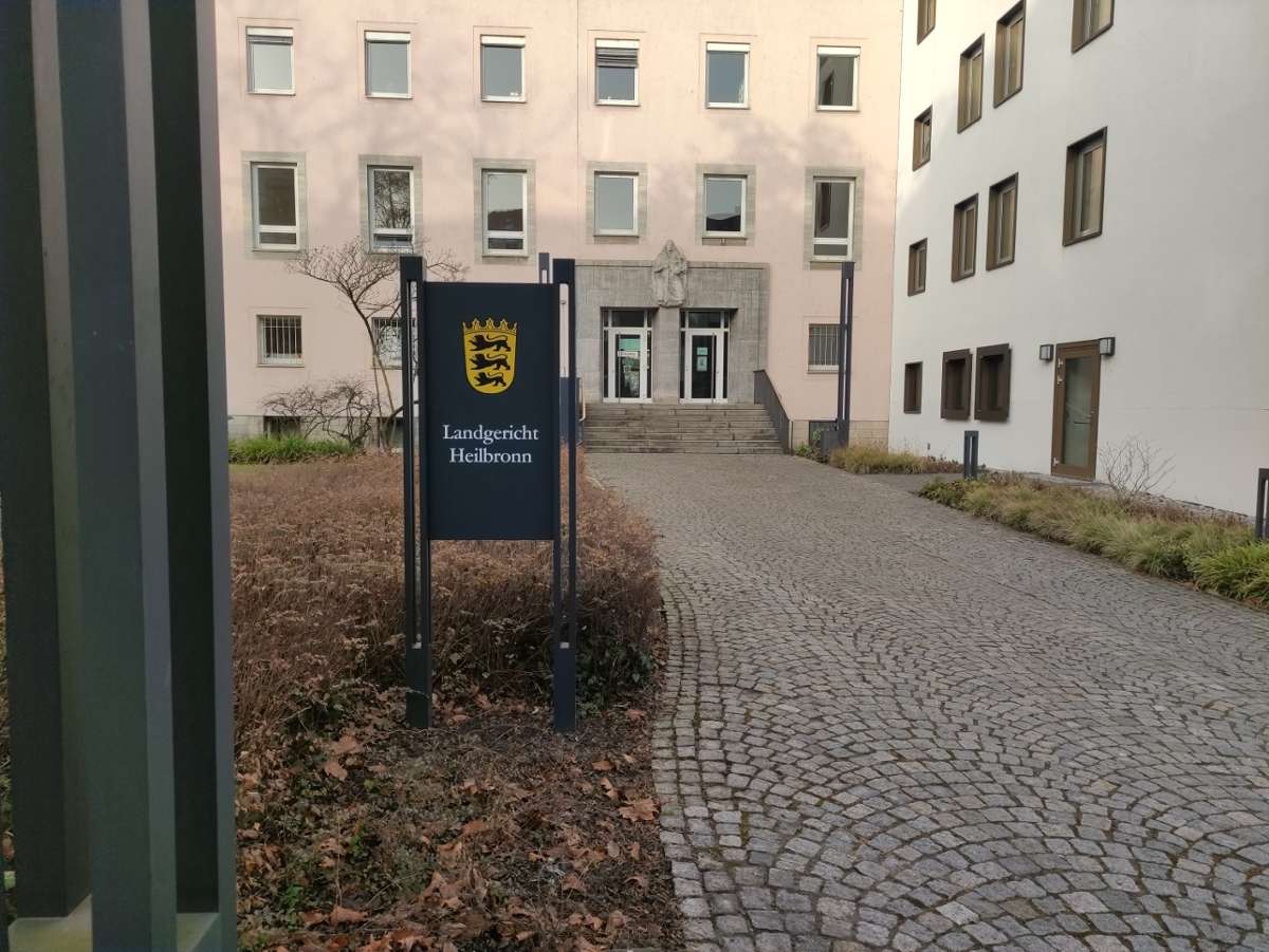 Urteil zur räuberischen Erpressung in Bietigheim-Bissingen: Angeklagter bedankt sich beim Gericht
