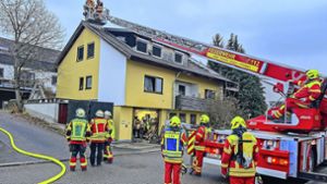 Feuerwehreinsatz in Mundelsheim: Kabelbrand im Heizungsraum: Zwei Personen  verletzt