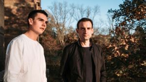 Art Directors, das sind Aljoscha Reidl (links) und Andreas Beck. Das Duo aus Bietigheim-Bissingen und München veröffentlicht mit Moments to Stay einen neuen Track, der Sommersong-Potenzial hat.⇥
