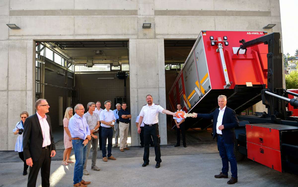 Neue Halle für die Feuerwehr : Platz für Container und Fahrzeug