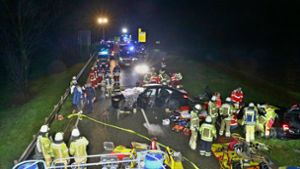 Unfall auf der B10 bei Schwieberdingen: 17-Jähriger ohne Führerschein verliert Kontrolle