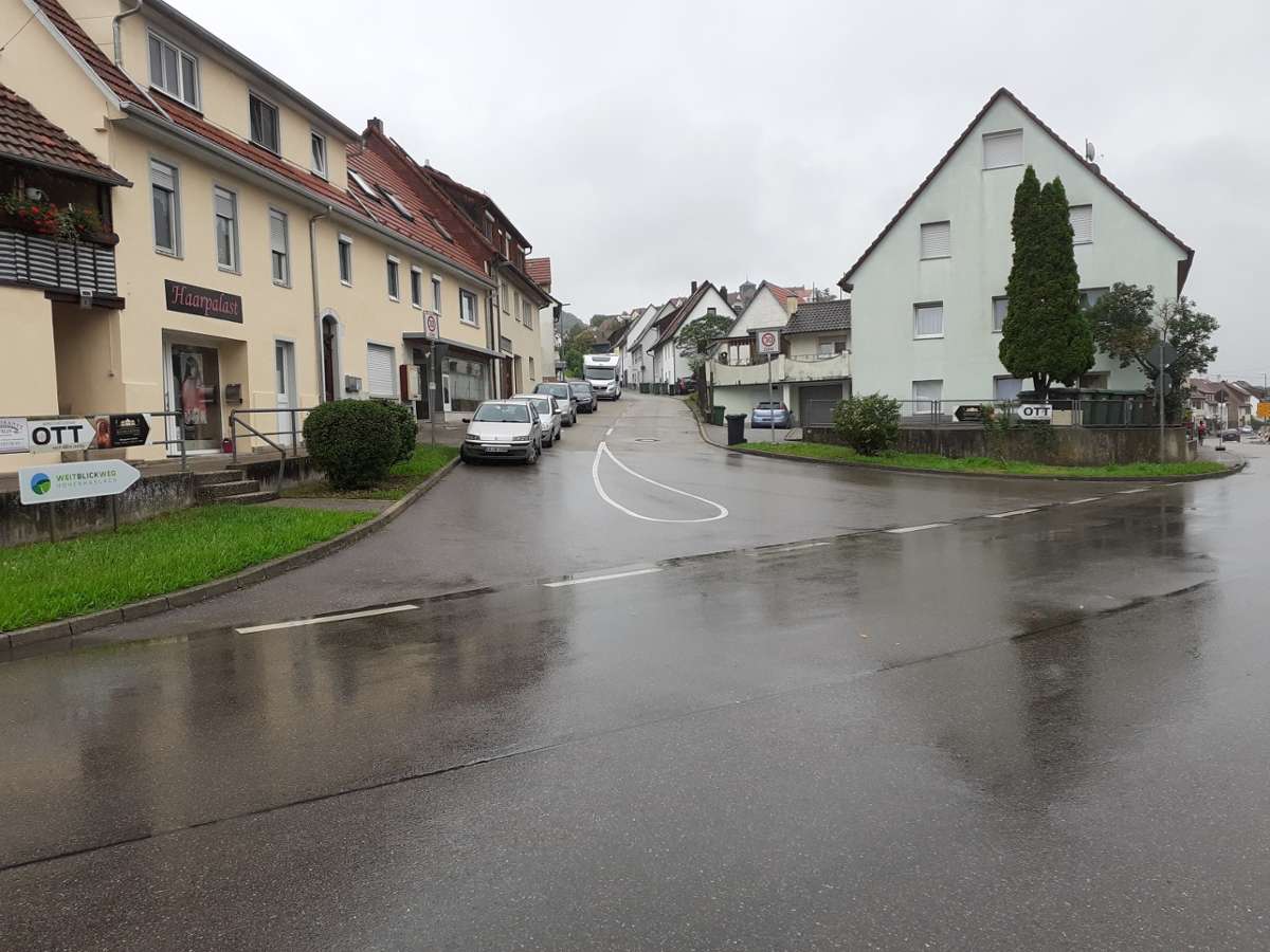 Ruhender Verkehr in Hohenhaslach: Parkzonen für mehr Übersicht „An der Steige“