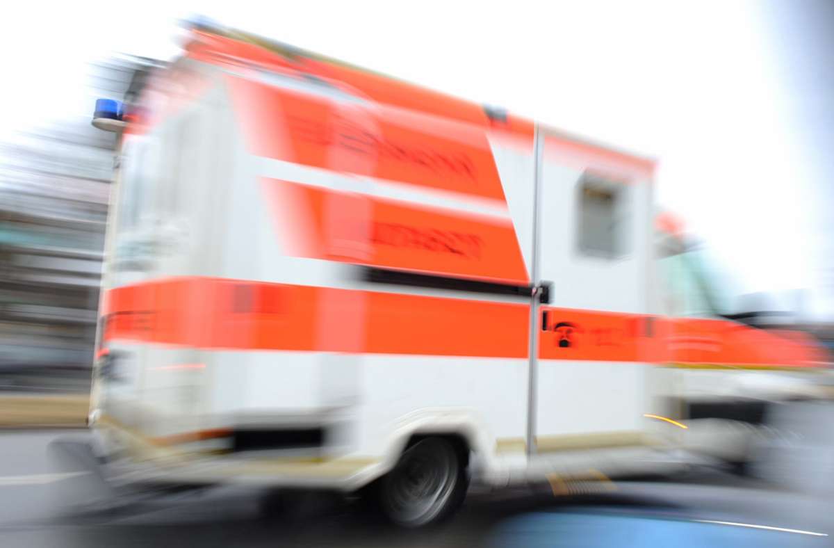 Mann überfährt  Ehefrau in Großsachsenheim: 80-Jährige stirbt nach Unfall vor der Haustür
