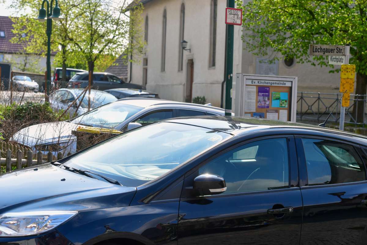 Parkplatznot in Kleinsachsenheim: Hohe Bußgelder für Falschparker