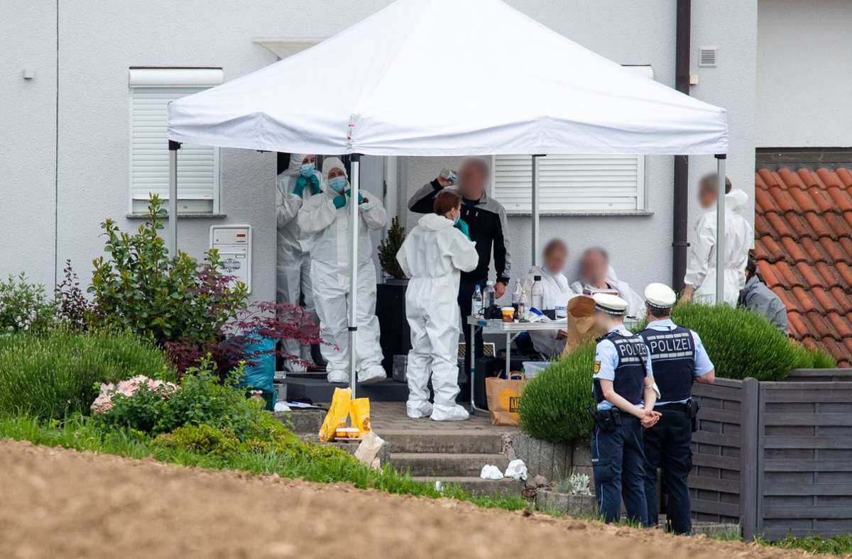 Tod von Familie in Eberdingen: Die Ermittlungen dauern an