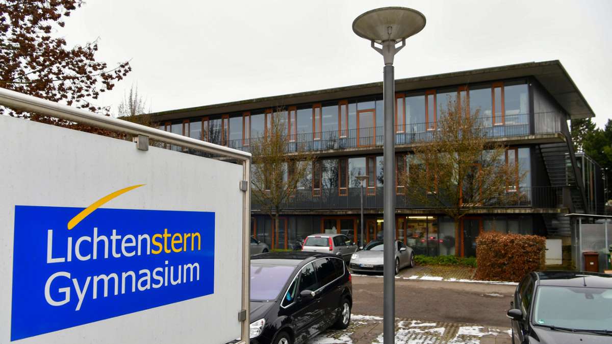 Sanierung am Lichtenstern-Gymnasium Sachsenheim: Sporthalle erhält einen neuen Sockel