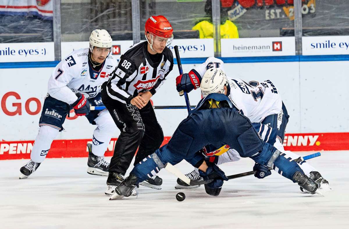 Eishockey-Linienrichter Tim Heffner: „Ich bin richtig gespannt auf die Weltmeisterschaft“