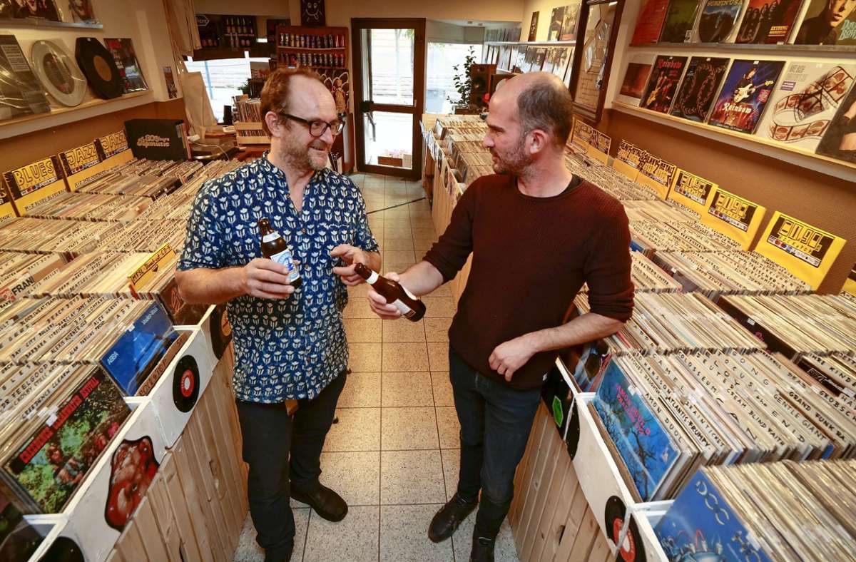 Ungewöhnlicher Laden in Ludwigsburg: Zwei Freunde auf der Suche nach  Bier und guten Platten