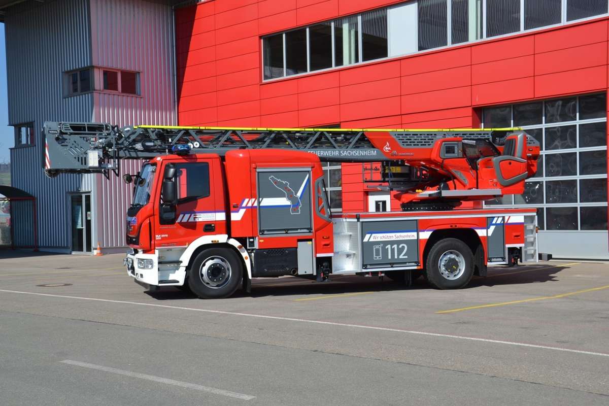 Fahrzeug für die Feuerwehr: Neue Drehleiter für Sachsenheim