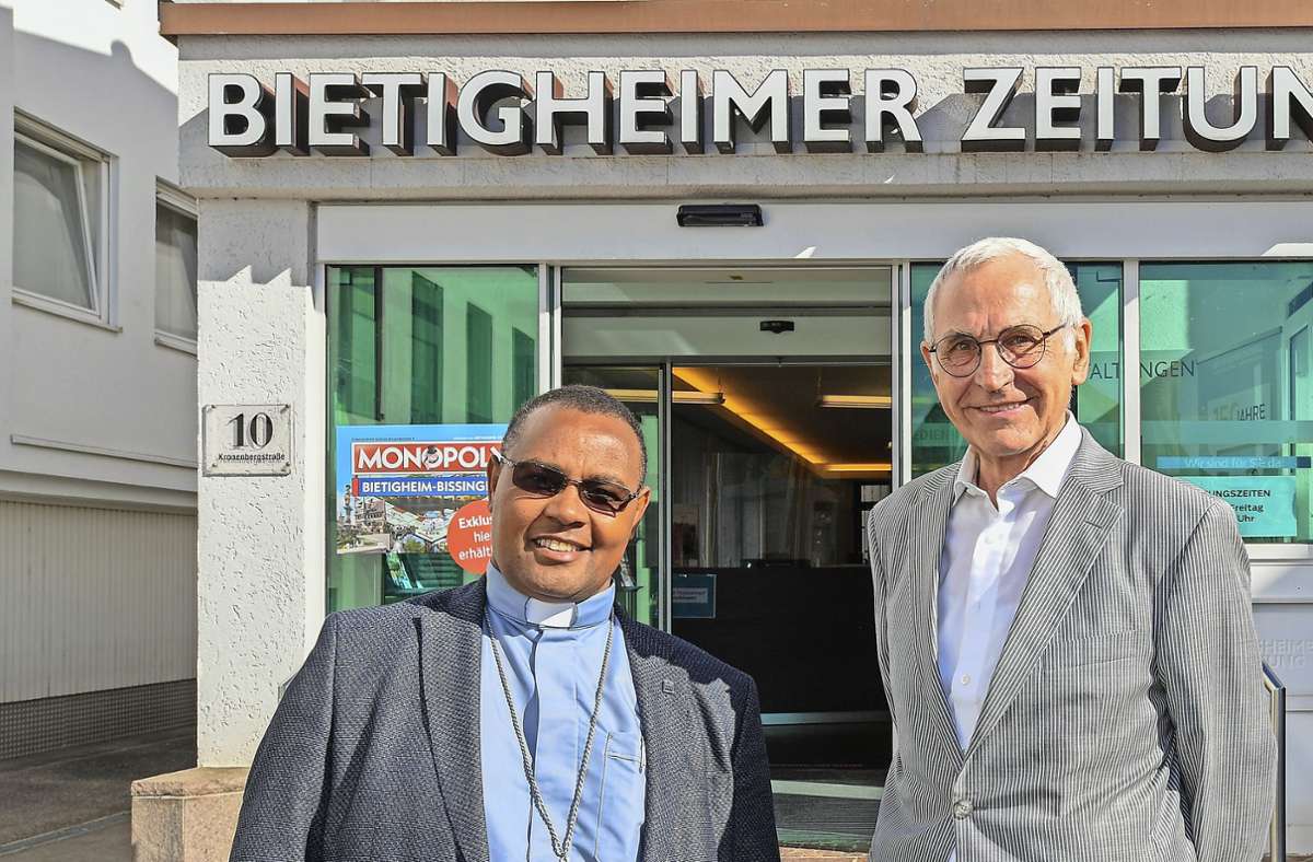 BZ-Aktion: Bischof aus Tansania besucht Bietigheim