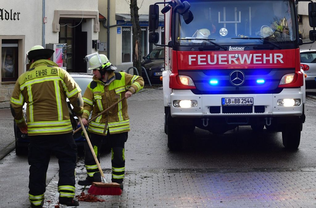 Orkan Sabine im Kreis Ludwigsburg: Feuerwehr, Straßenmeisterei und Polizei rücken in der Nacht 150 Mal aus