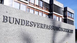 Bundestag: Beratungen über besseren Schutz für Verfassungsgericht