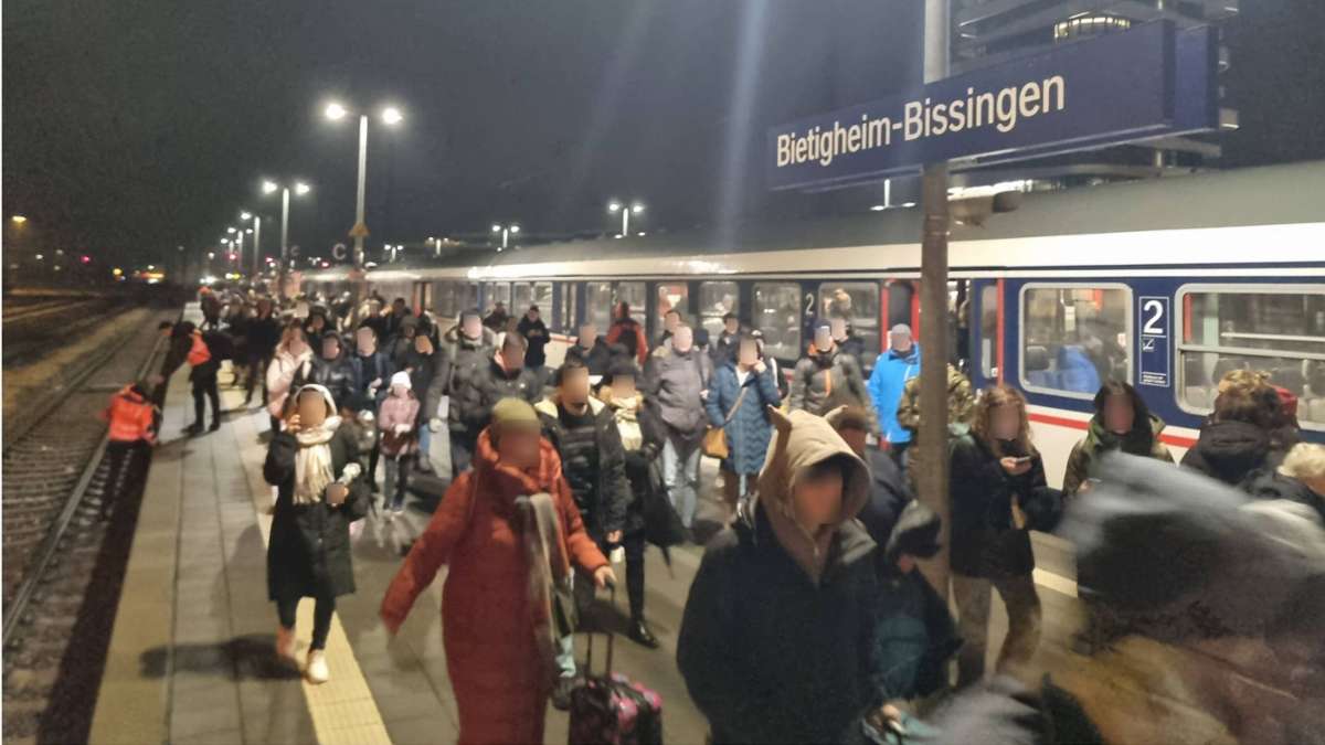 Bei Bietigheim-Bissingen: Zug bleibt liegen – Passagiere müssen stundenlang ausharren
