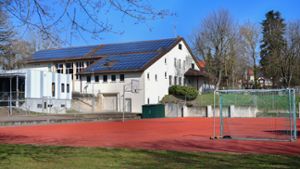 Der potenzielle Standort für die neue Heizzentrale beim Sportplatz der Schillerschule in Ingersheim. ⇥ Foto: Martin Kalb