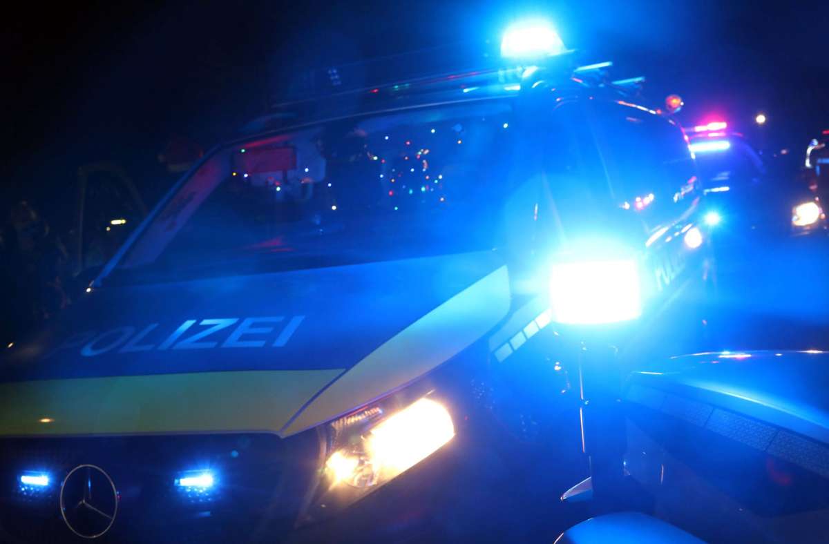 Unfall in Ludwigsburg: Auto gerät in Gegenverkehr – ein Schwerverletzter