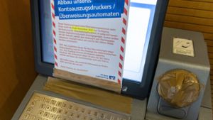 Kontoauszüge kann man in der VR-Bank in Ingersheim nicht mehr selbst ausdrucken.  ⇥ Foto: Helmut Pangerl