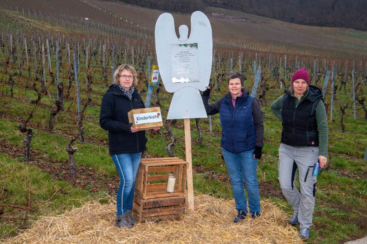 Adventsweg des CVJM in Hohenhaslach: Durch die Weinberge zur Krippe