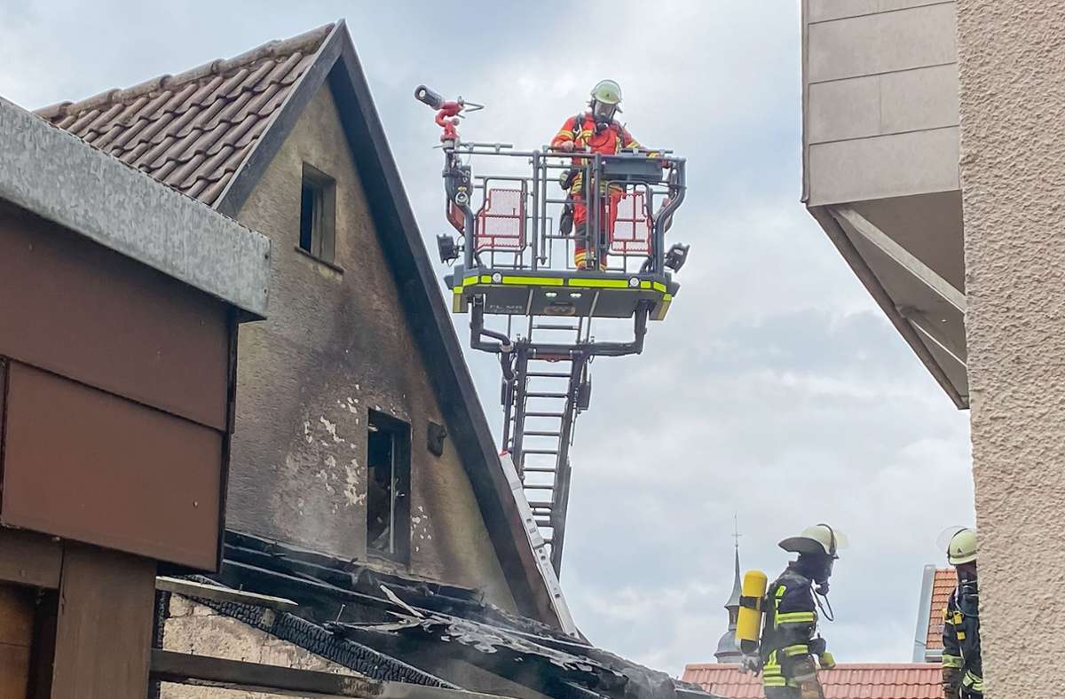 Vaihingen: Vier Feuerwehren im Einsatz bei Wohnhausbrand
