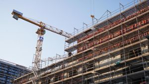 Nicht nur im Kreis Ludwigsburg wird zu wenig günstiger Wohnraum gebaut, vor Ort will nun aber der Landrat mit einer neuen Baugenossenschaft etwas dagegen tun. ⇥