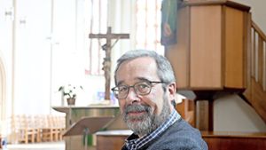 Pfarrer Christoph Bayer geht in Ruhestand: Zum Schluss noch ein Spatenstich