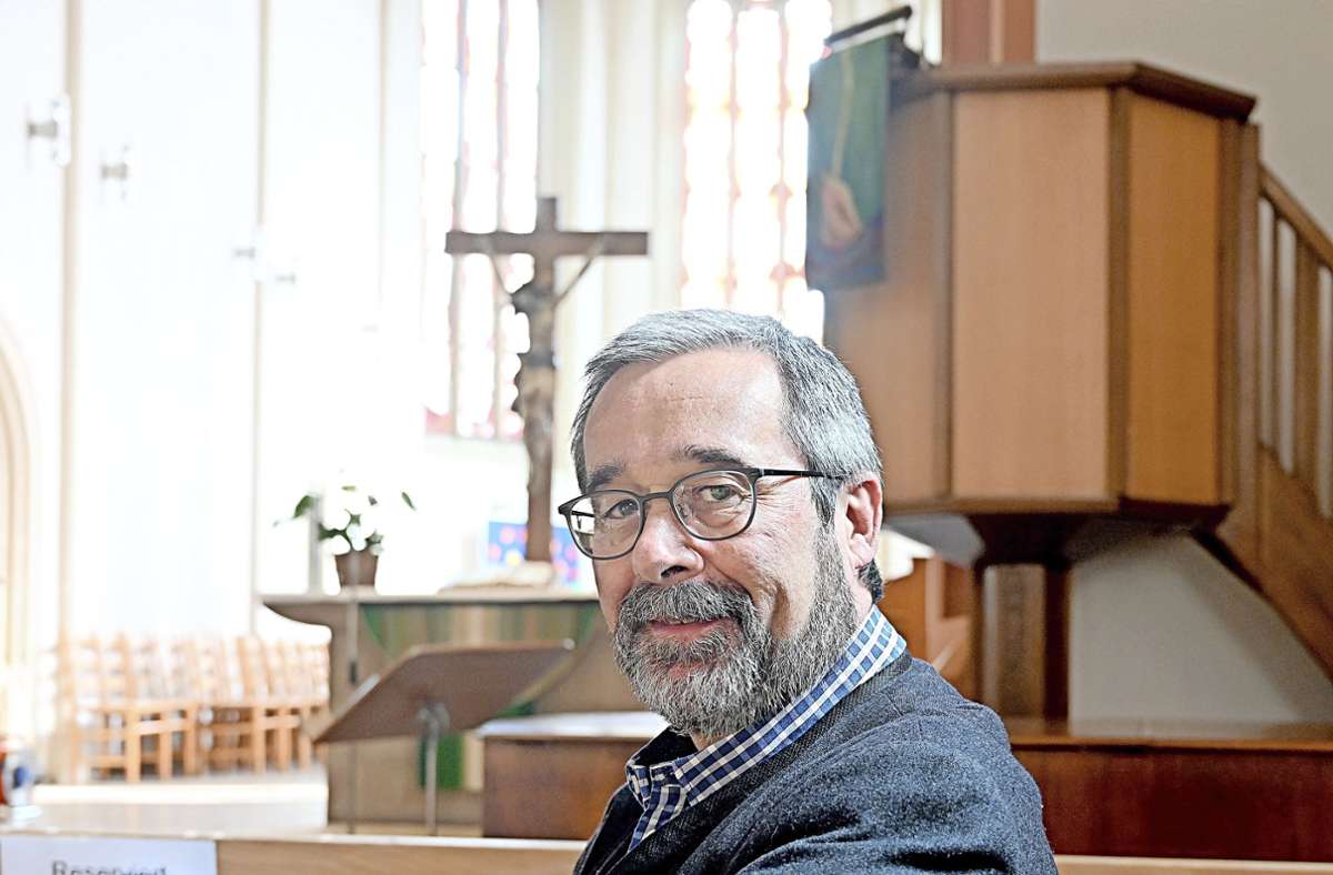 Pfarrer Christoph Bayer geht in Ruhestand: Zum Schluss noch ein Spatenstich
