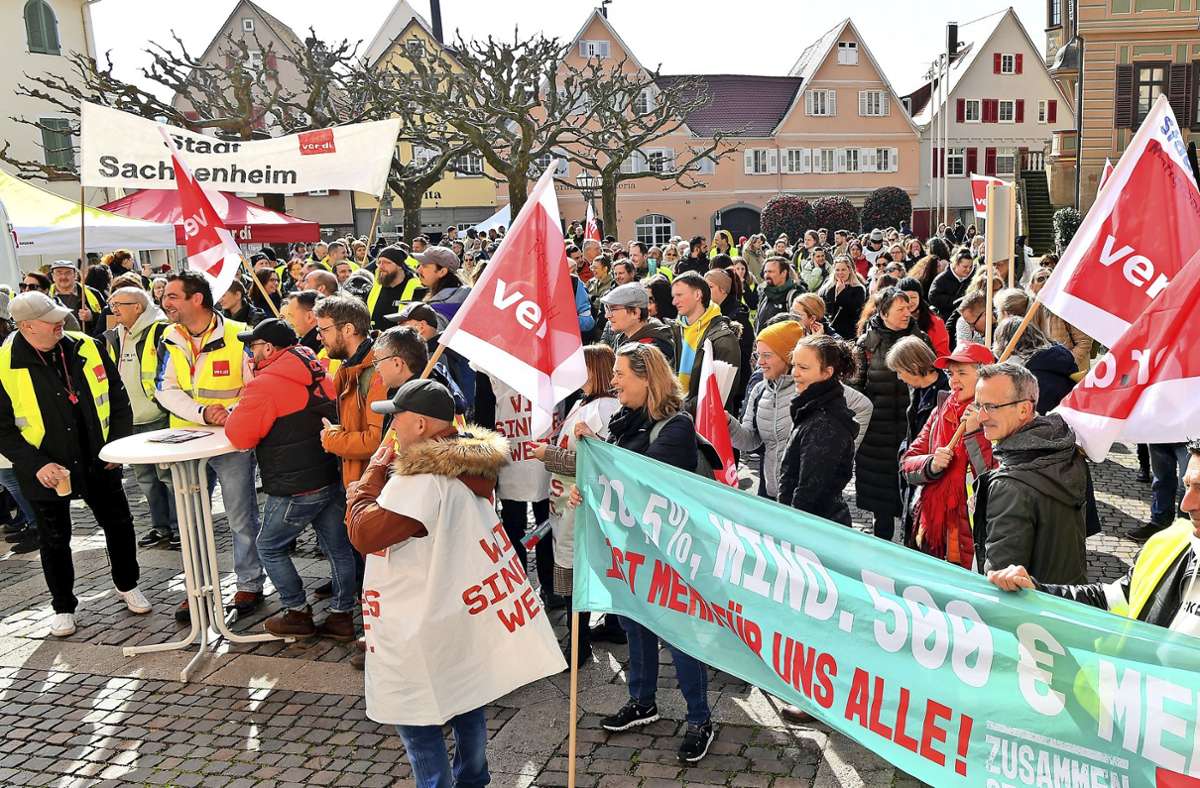 Bietigheim-Bissingen: Demo für mehr Lohn im Öffentlichen Dienst