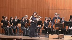 Die Jenaer Philharmonie bei ihrem Auftritt am Donnerstagabend im Bietigheimer Kronenzentrum. Foto: Werner Kuhnle