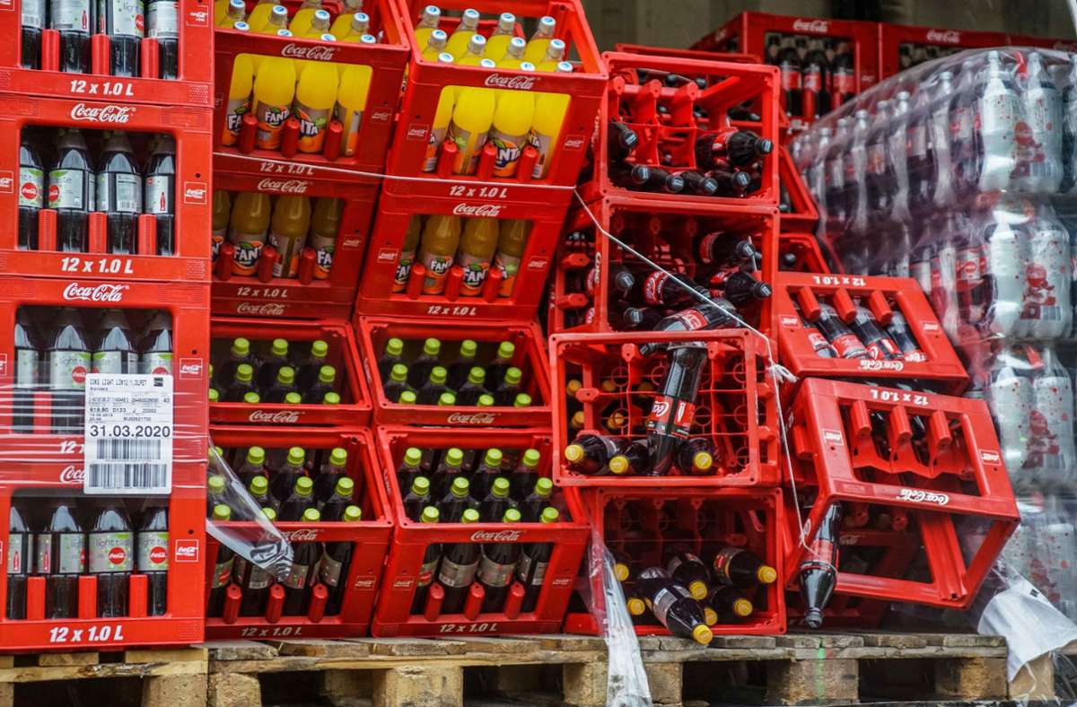 Unfall in Bietigheim-Bissingen: Chaos vor Getränkemarkt