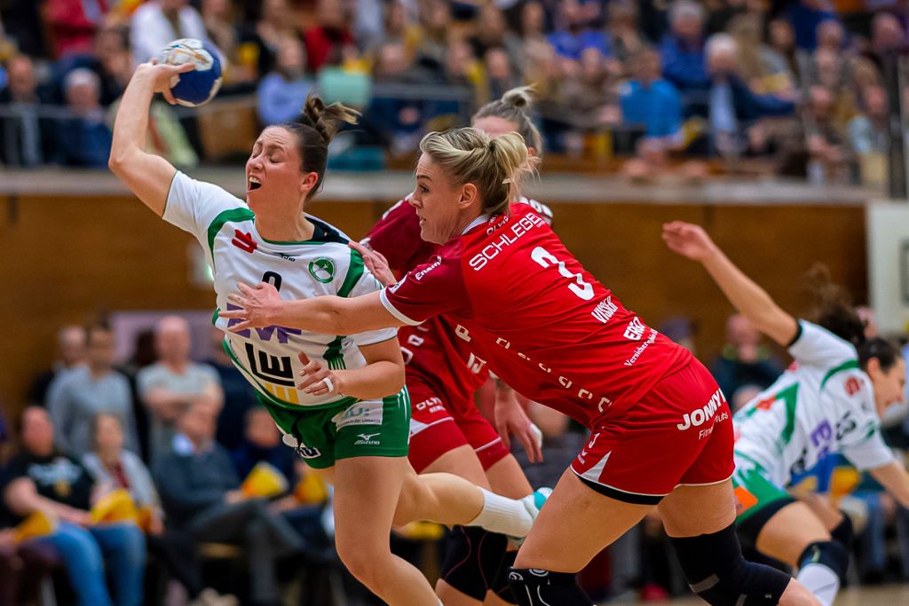 Frauenhandball Bundesliga: In der ersten Halbzeit spielt der Titelverteidiger meisterlich