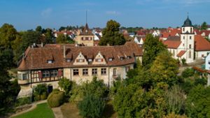 Blick auf das Schloss in Kleiningersheim. Adelspersonen residierten in der „Burg Ingersheim“, die im 12. Jahrhundert erstmals erwähnt wurde. ⇥