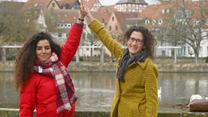 Zozan Tardu und Sandra Schnell haben sich über das Tandem-Projekt der Female Fellows kennengelernt. Mittlerweile sind die beiden Freundinnen und planen einen gemeinsamen Urlaub. ⇥ Foto: Werner Kuhnle