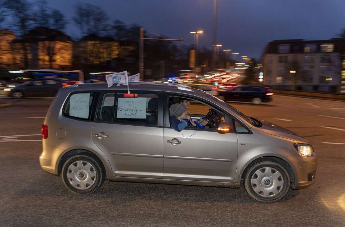 Querdenker: Kein Autokorso gegen Lockdown: Coronaprotest in Ludwigsburg –  Verwaltungsgericht bestätigt Verbot