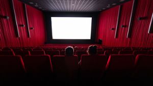Nur wenige Besucher kommen derzeit in die deutschen Kinos laut dem Hauptverband Deutscher Filmtheater. ⇥ Foto: dpa STATISTISCH