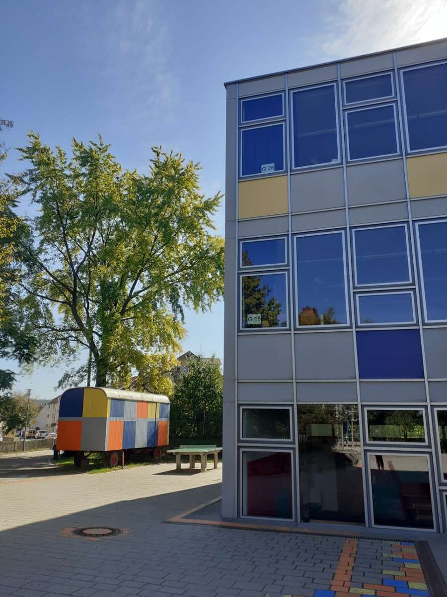 Sersheimer Gemeinderat diskutiert über die Erweiterung der Hofäckerschule: Grundschule und Kindergarten werden erweitert