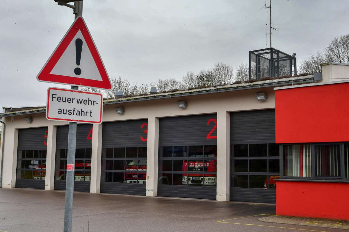 Bönnigheimer Gemeinderäte kritisieren die hohen Kosten für eine Fahrzeugbox: Feuerwehrhaus-Anbau wird zu teuer