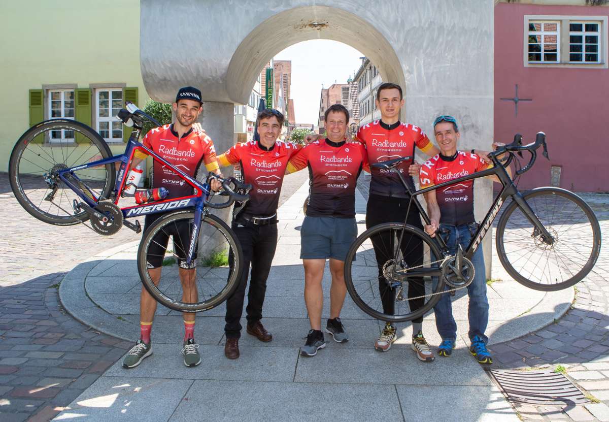 Hobby-Radfahrer aus der Region fahren zur Tour de France: Aufbruch zum Windumbrausten