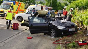 Unfall bei Mundelsheim: Vier Menschen nach Kollision schwer verletzt