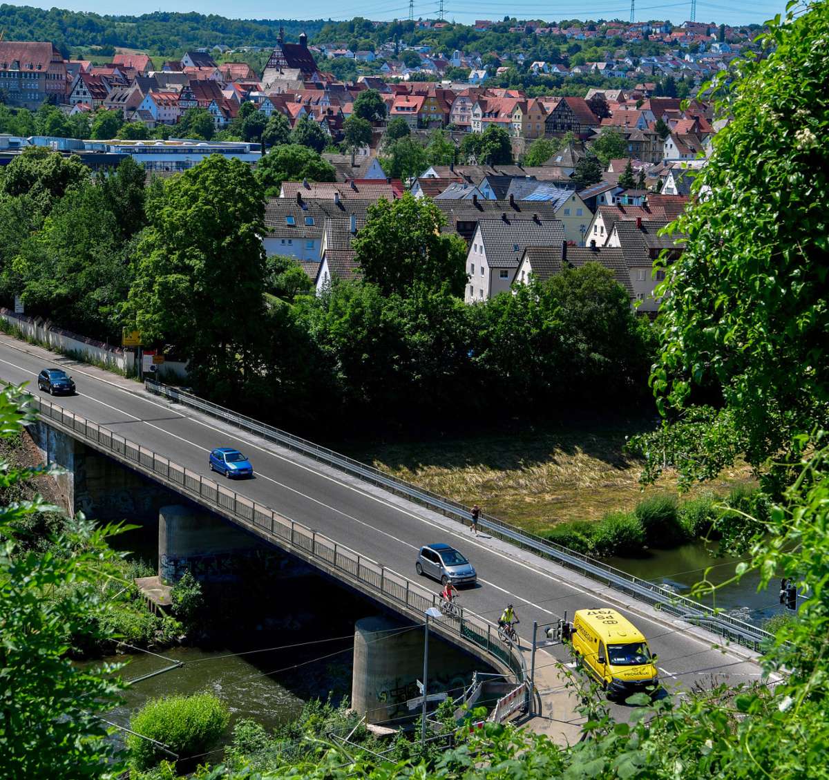 Verkehrsbeginderungen zwischen Besigheim und Walheim: B27-Enzbrücke: Am Montag beginnen die Vorbereitungen